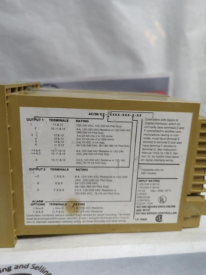 Used BARBER-COLMAN,560 DIGITAL TEMPERATURE CONTROLLER PRE-OWNED