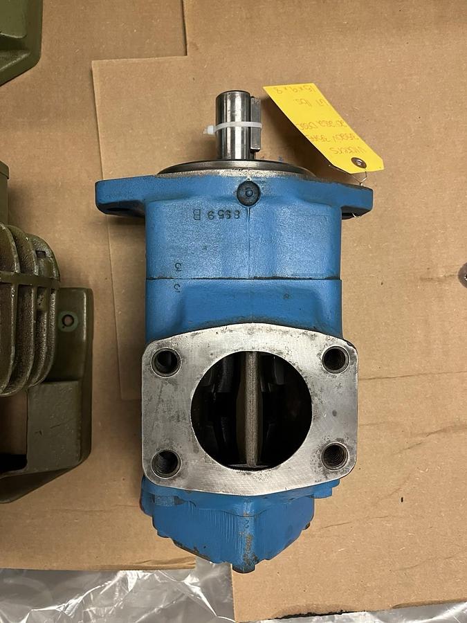 Used VICKERS,3520V-35A5-1A6-20-282-D880,HYDRAULIC VANE PUMP