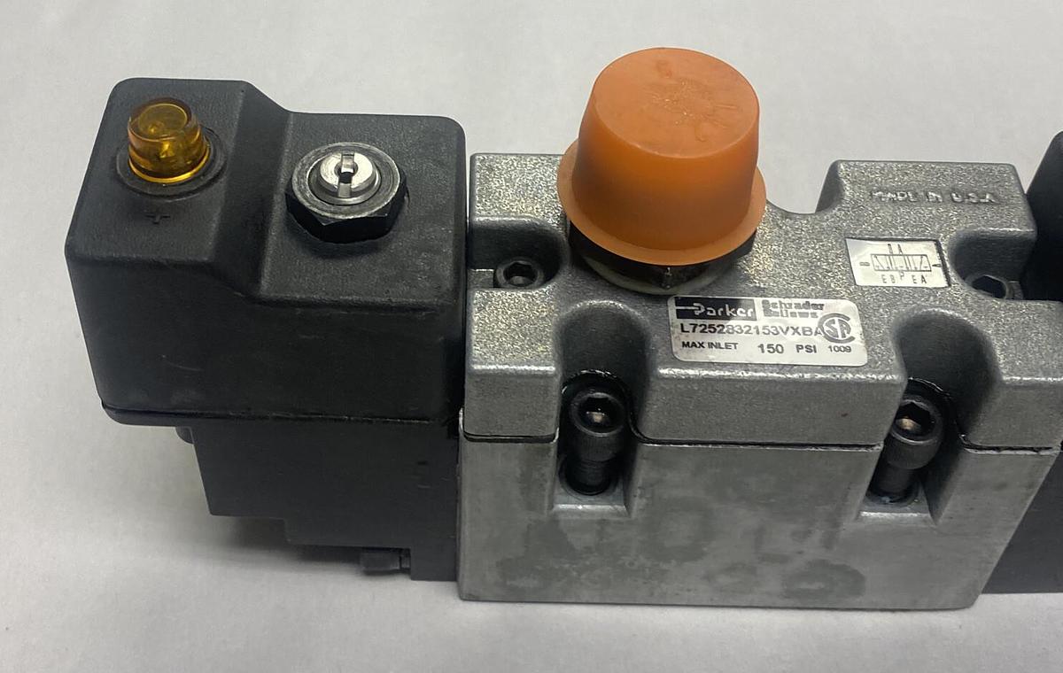 Parker,L7252832153VXBA,Solenoid Valve NOS