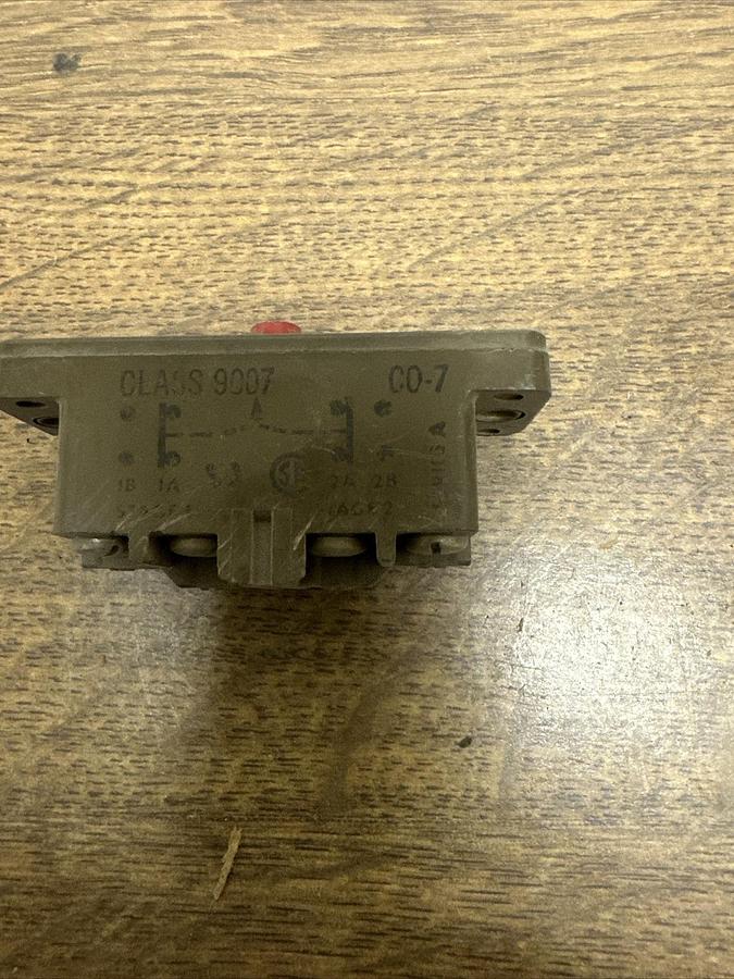 Square D,C07,Class 9007 Micro Switch