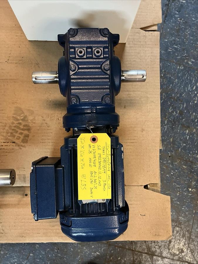 SEW EURODRIVE,S47DRS71M4,GEARMOTOR 32.48 3/4HP 1690RPM