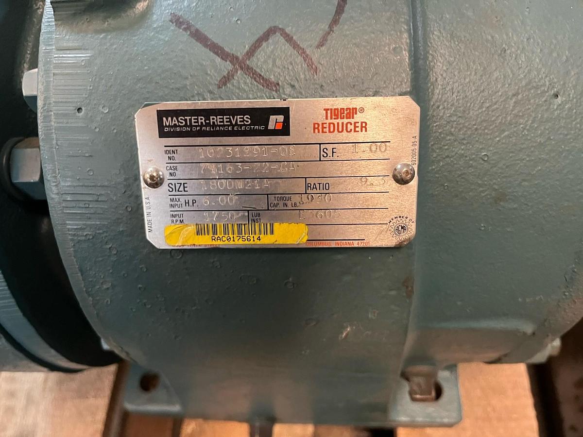 Used RELIANCE,180DM214,TIGEAR GEAR REDUCER RATIO 9.5 IN 6HP 1750RPM