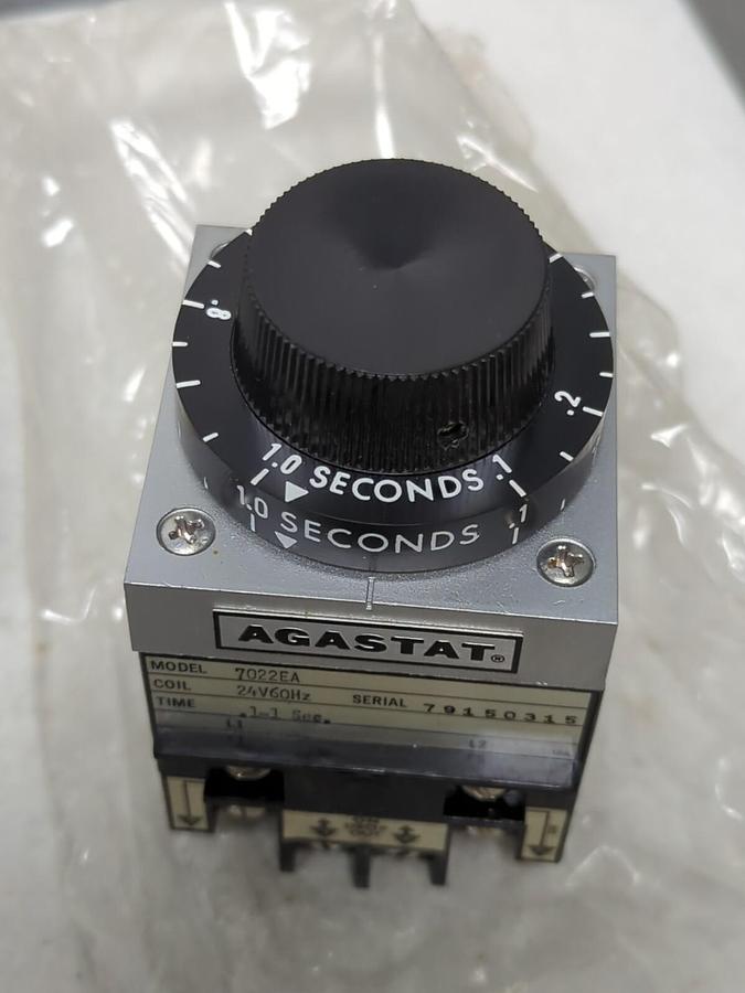 AGASTAT,7022EA,TIMING RELAY .1-1 SEC 24V 60HZ NOS