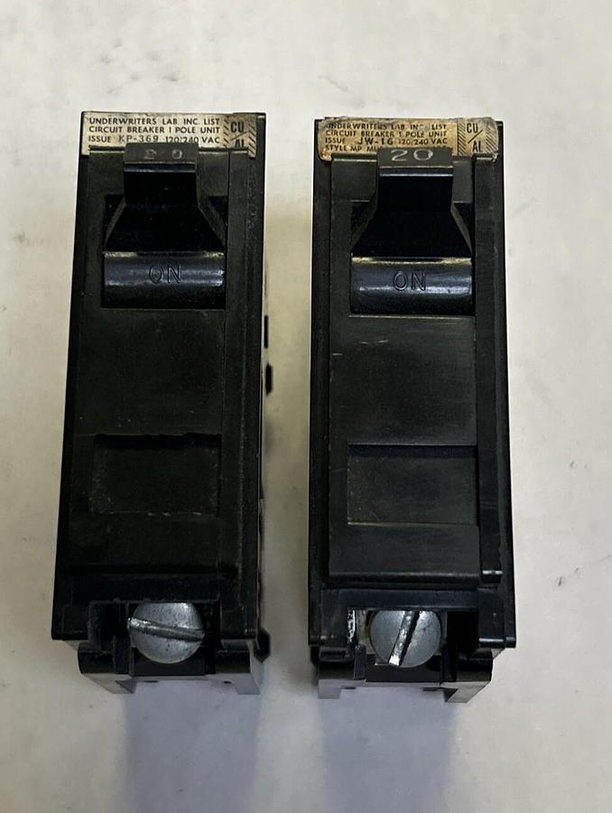 Used MURRAY,MP120,CIRCUIT BREAKER 20A 120/240V 1P LOT OF 2