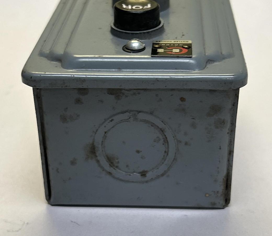 CUTLER HAMMER,9122H4B,PUSH BUTTON FOR / STOP / REV NOS