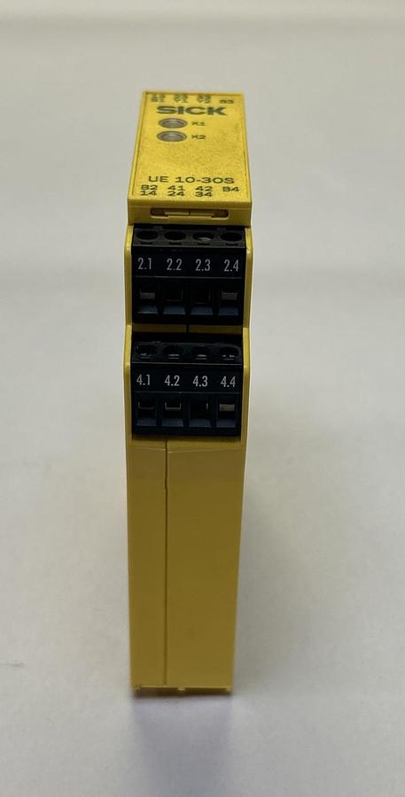 Used SICK,UE10-30S3D0,SAFETY EXTENSION RELAY