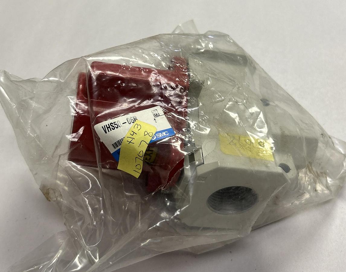 Used SMC,VHS50-06B,PRESSURE RELIEF VALVE 3/4 INCH PORT SIZE NEW