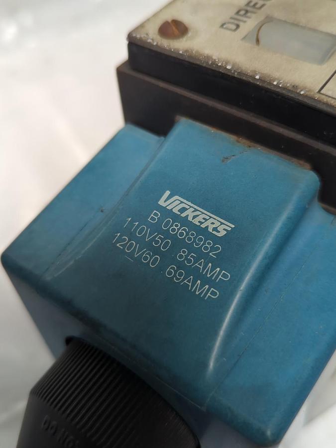 Used VICKERS,879221 DG4S41 021A B.60,DIRECTIONAL CONTROL VALVE PRE-OWNED