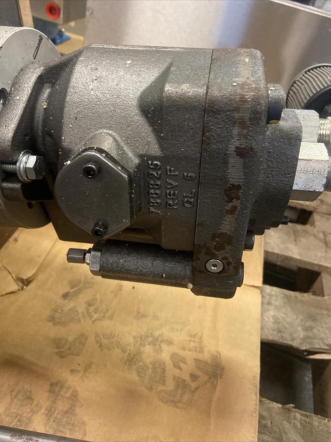 Used Parker,1620R212X3492,Hydraulic Pump 3.3GPM Ge 5KE182KTE205 Motor 3Hp 1755RPM