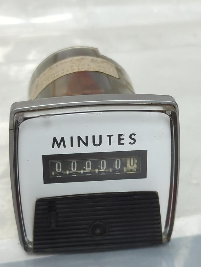 Used GENERAL ELECTRIC,50-240214AAAB1,MINUTE METER 2.5W 120V 60HZ PRE-OWNED