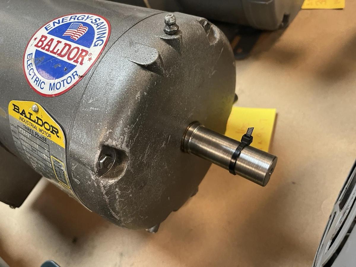 Used BALDOR,M3543T,MOTOR 3/4HP 1140RPM 3PH 143T