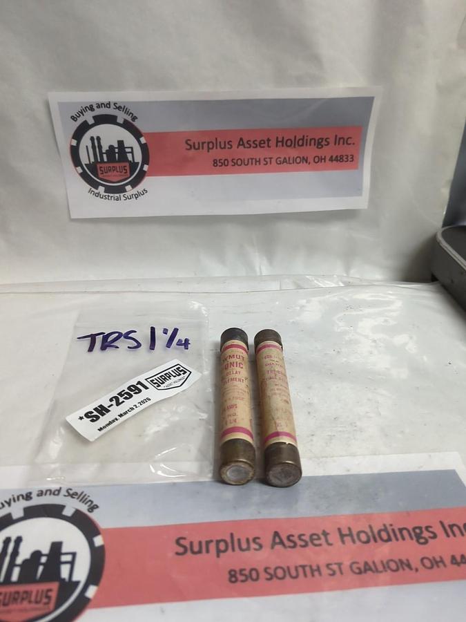 Used GOULD SHAWMUT,TRS1-1/4,TRI-ONIC 1-1/4AMP FUSE LOT OF 2 PRE-OWNED