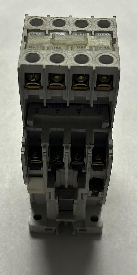 Used CUTLER-HAMMER,CE15ANS3,CONTACTOR