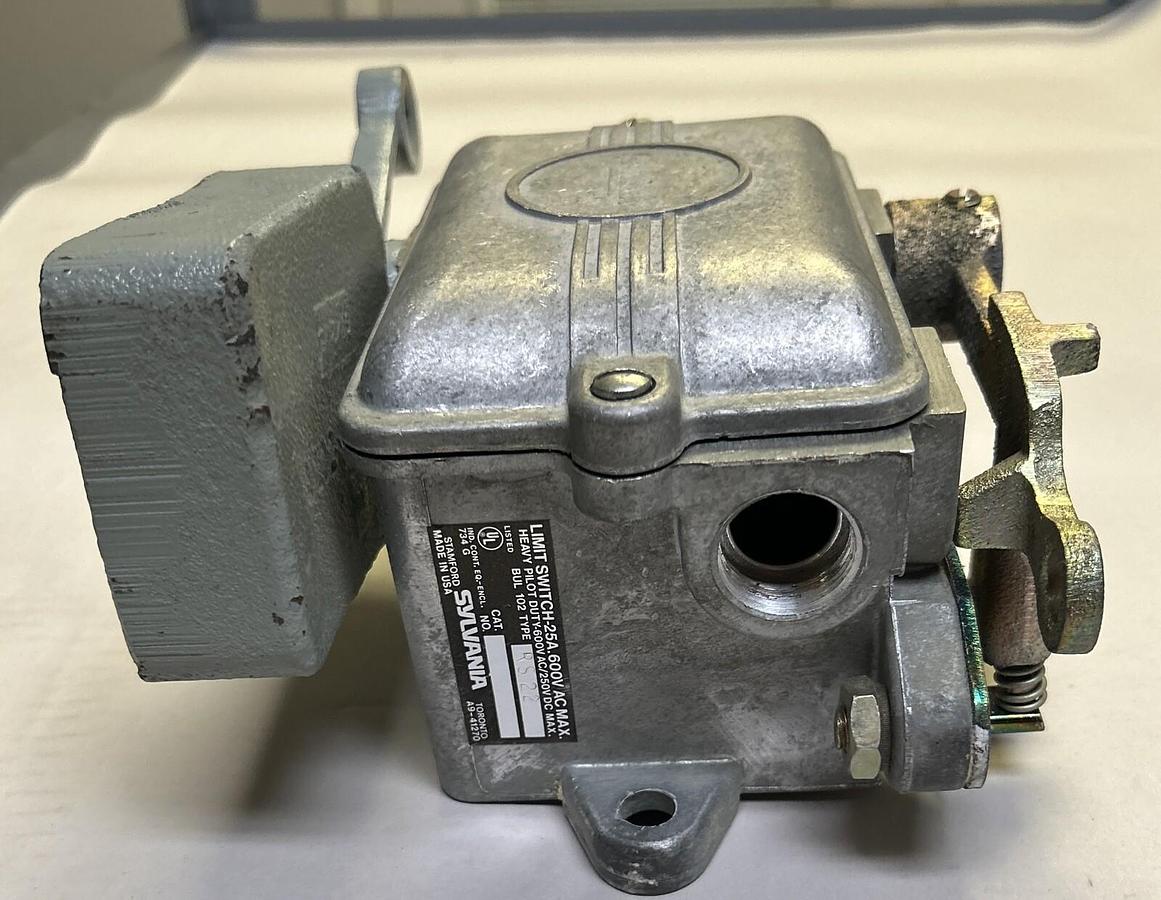 Used SYLVANIA,NA,LIMIT SWITCH 25A 600V