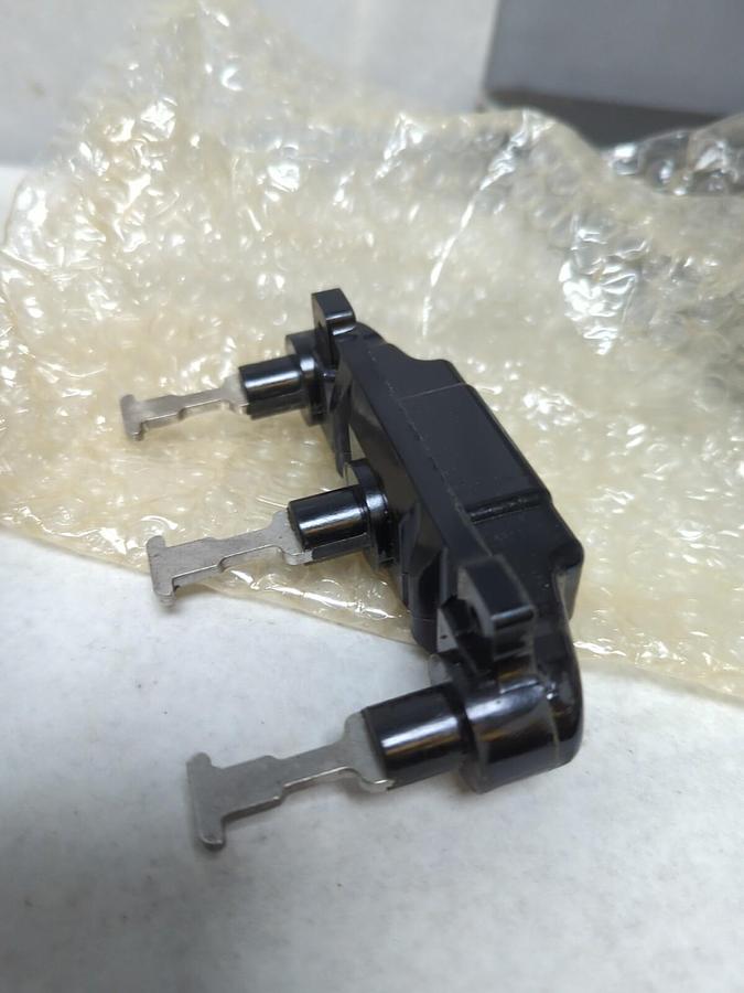 ALLEN-BRADLEY,X-36158,CROSS BAR SIZE 2 3-POLE NOS