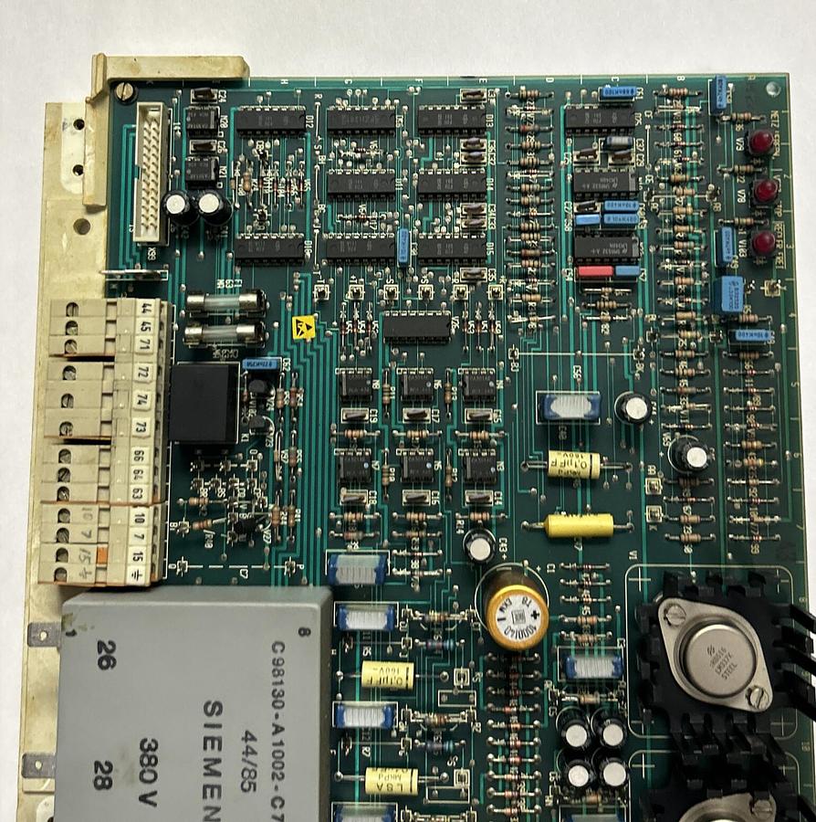 Used SIEMENS,C98043-A1045-L3,CONTROL MONITOR CARD
