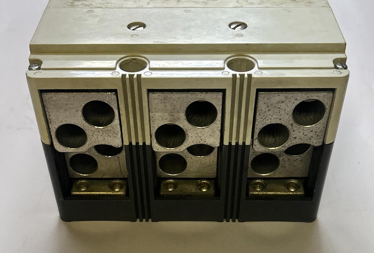 Used EATON CUTLER-HAMMER,NGS312033E,CIRCUIT BREAKER 1200A 600V 3P