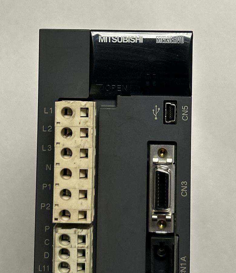 Used MITSUBISHI,MR-J3-70B,AC SERVO AMPLIFIER 0.75KW 200V