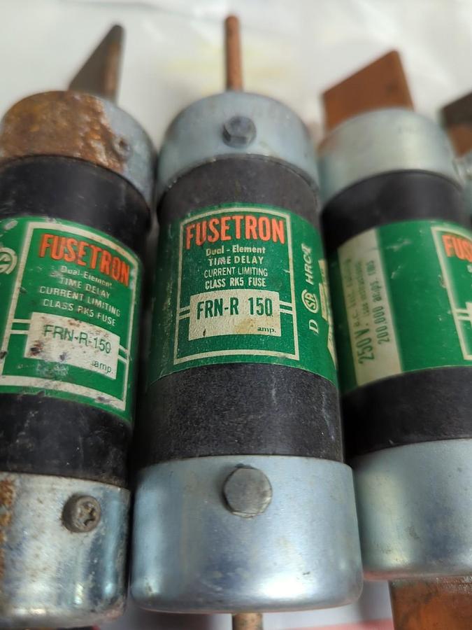 Used COOPER BUSSMANN,FRN-R-150,FUSETRON FUSE 150 AMP LOT OF 4 PRE-OWNED