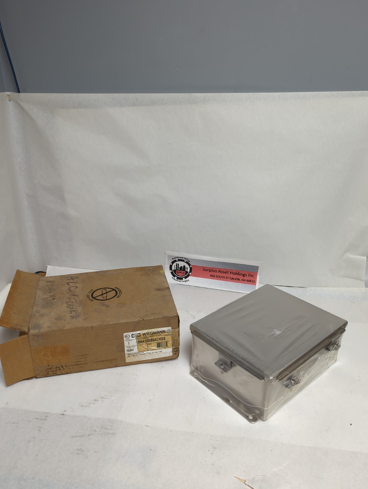 WIEGMANN,BN4100804CHSS,JUNCTION BOX NEMA 4X SIZE 10X8X4 INCH NOS