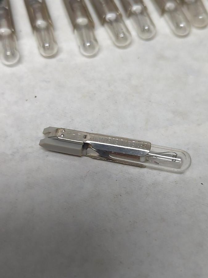 SYLVANIA,24E,MINIATURE SLIDE BASE LAMPS LOT OF 28 NOS