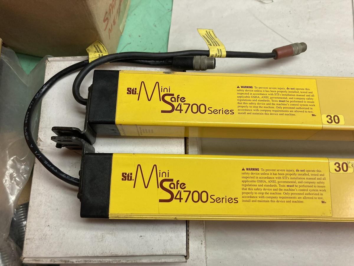 Used STI,MS47-30-1050-R Reciever/MS47SR-30-1050-X Transmitter,Safety Light Curtain