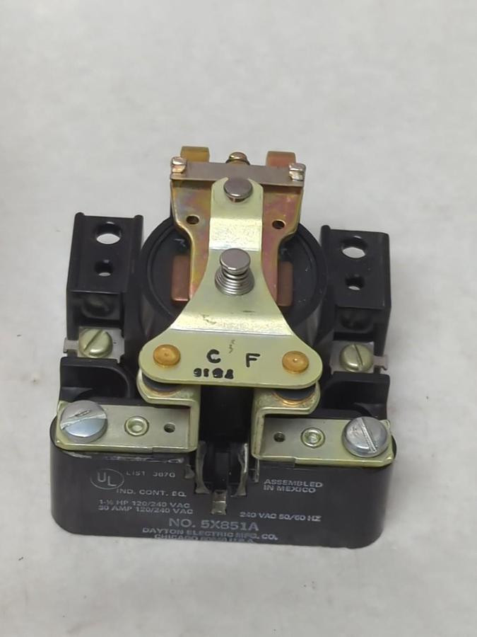 DAYTON,5X851A,GENERAL PURPOSE RELAY 240V 60HZ NOS