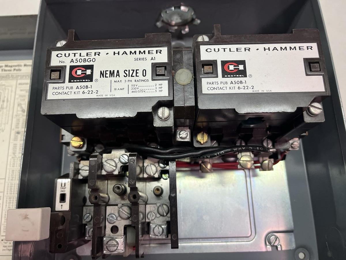 Used CUTLER HAMMER,A50BG0,REVERSING STARTER SIZE 0 W/ENCLOSURE