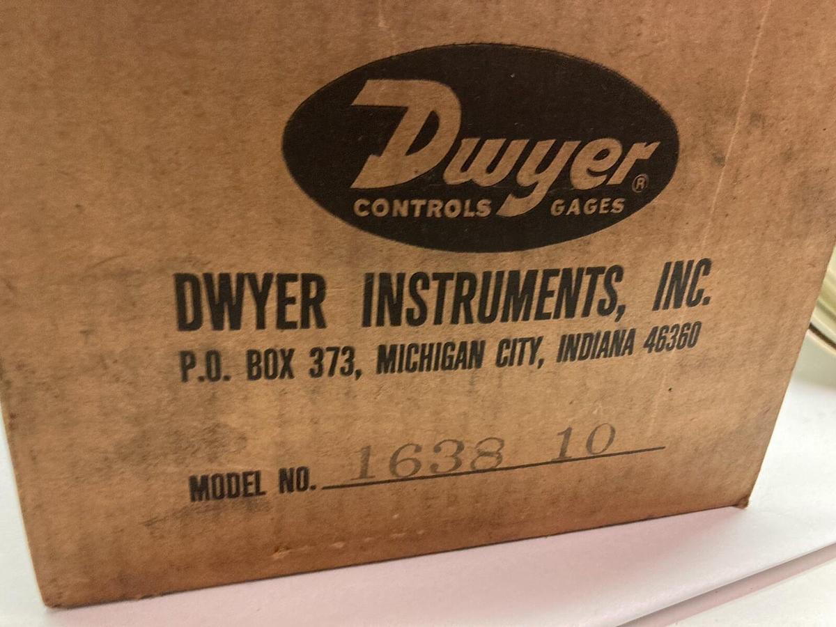 Dwyer,1638-10,Differential Pressure Switch