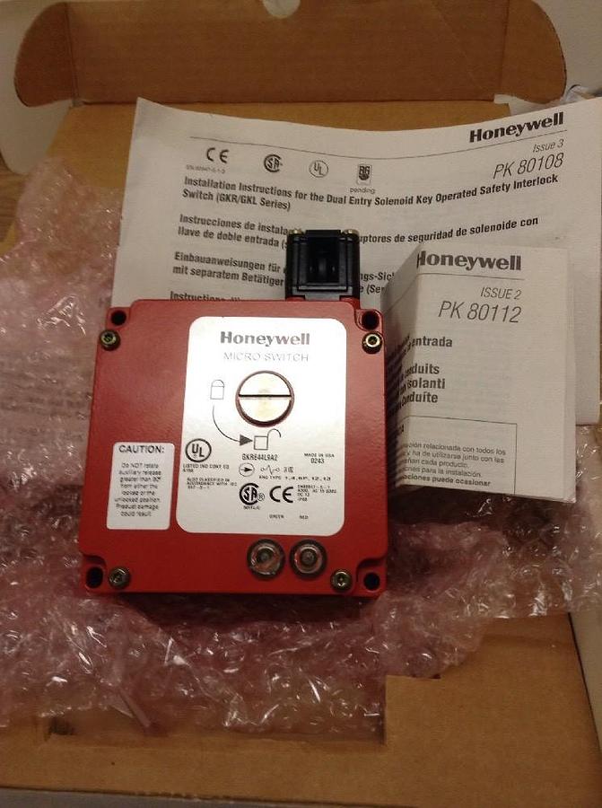 Honeywell,GKRE44L9A2,Micro Switch  NOS