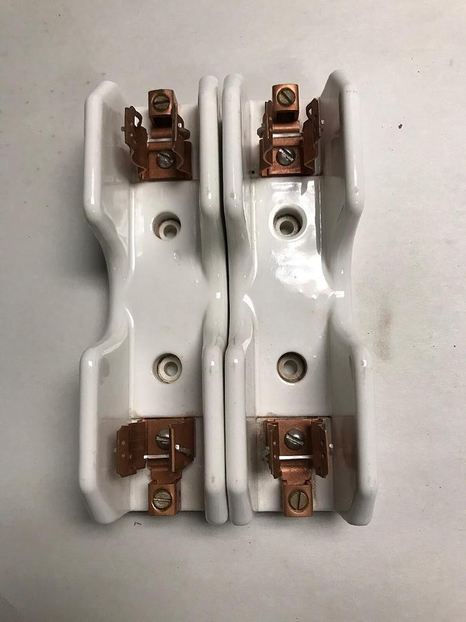 Cooper bussmann,2611,Fuseholders lot of 2