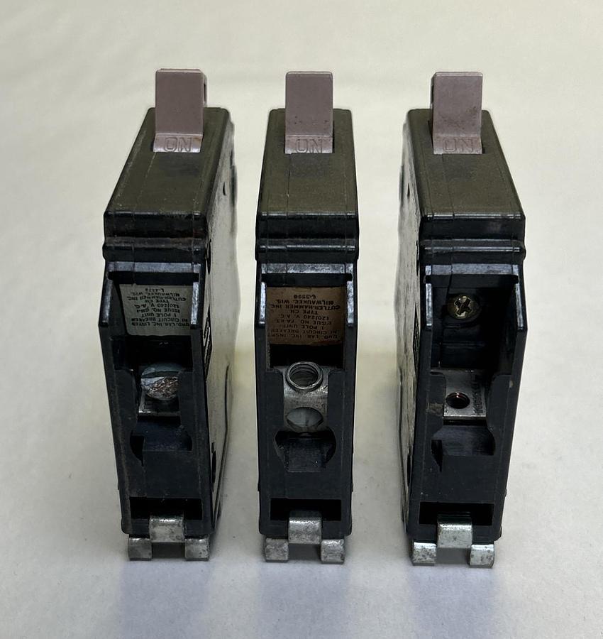 Used CUTLER-HAMMER,CH115,CIRCUIT BREAKER 15A 120/240V 1P LOT OF 3