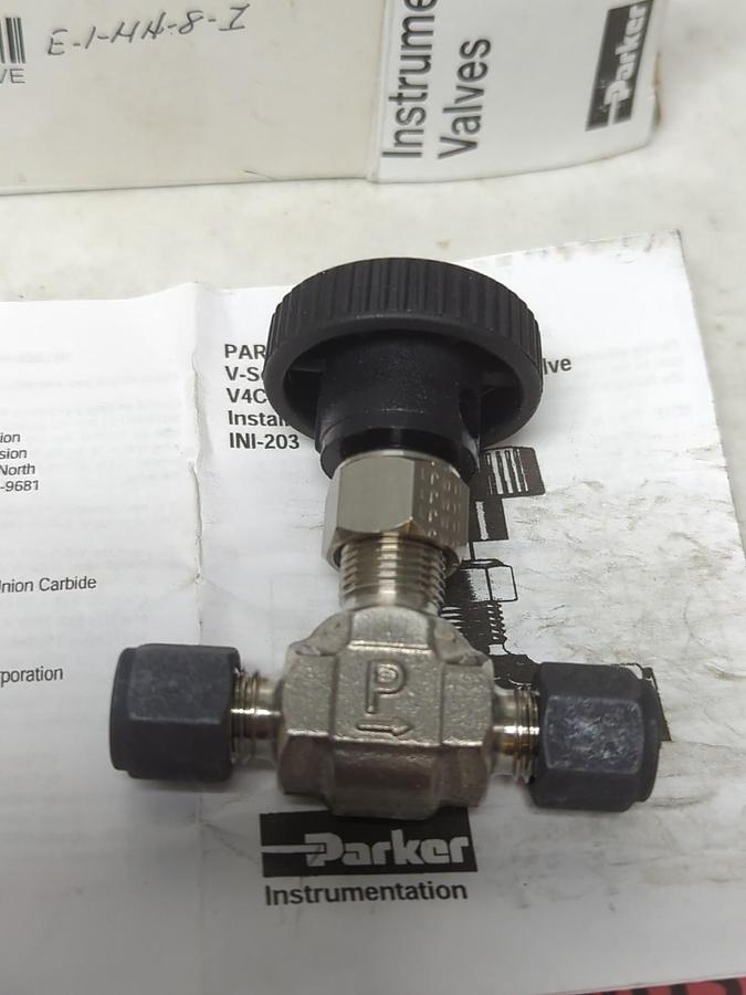 PARKER,4Z-V4LR-SS,STAINLESS STEEL NEEDLE VALVE NOS