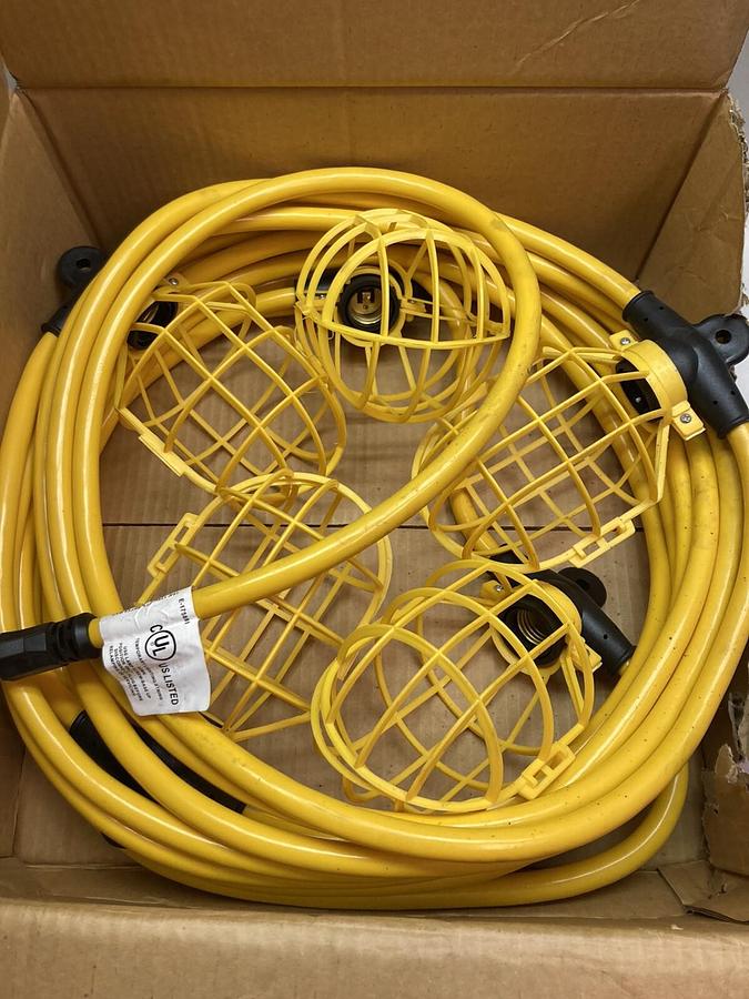 American Insulated Wire Corp,A9513050YW,50 Foot Outdoor Temp Light String