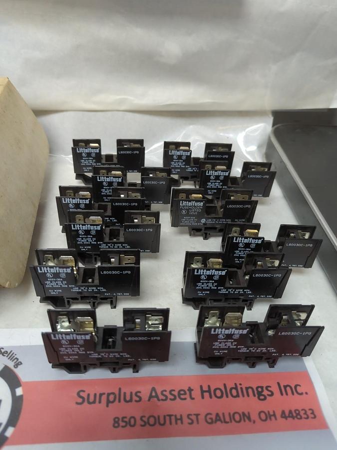 Used LITTELFUSE,L60030C-1PQ,FUSE HOLDER 600V 30 AMP LOT OF 12 PRE-OWNED