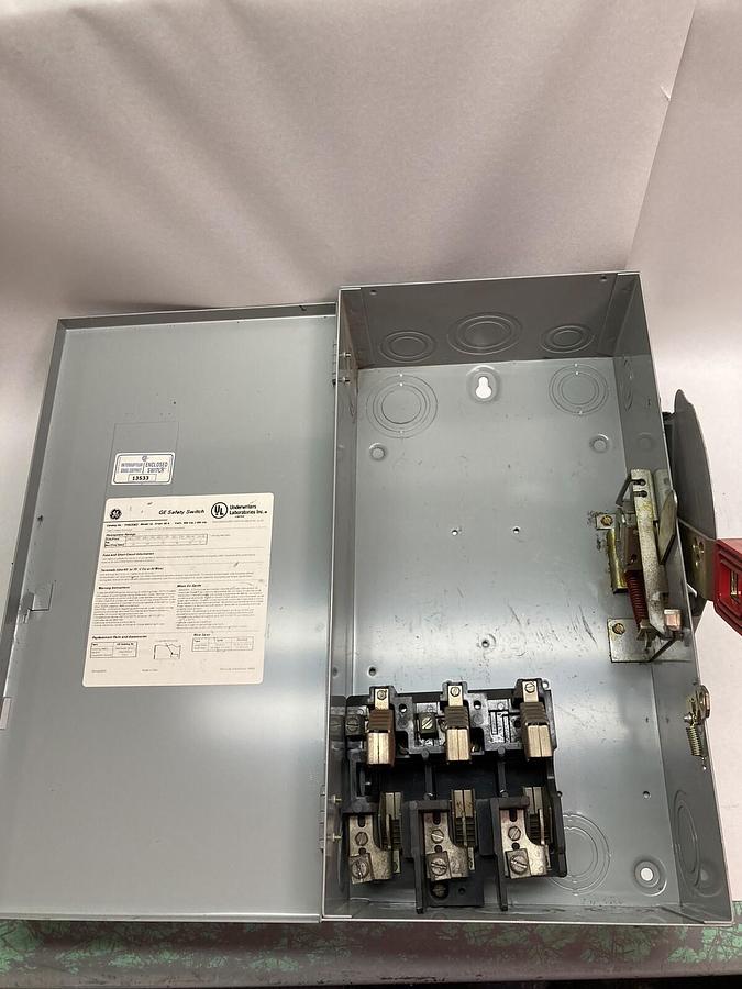 Used General Electric,THN3362,DISCONNECT Safety Switch Model 10 60A 600VAC