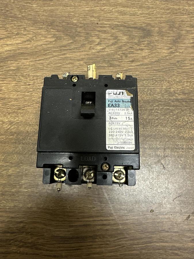 Used Fuji Electric,SA33,15Amp 3 Pole Circuit Breaker