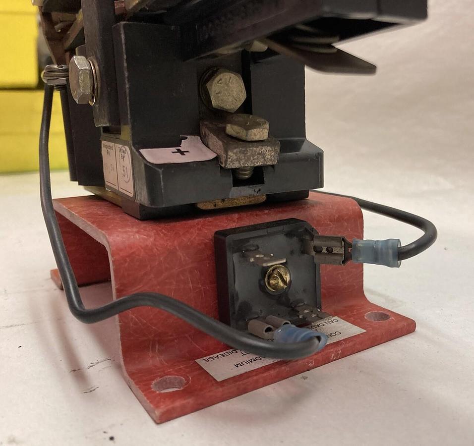 Siemens,14-193-825-586,DC Contactor TYPE 720 210A 240/500vdc 60/75hp COIL 125VDC