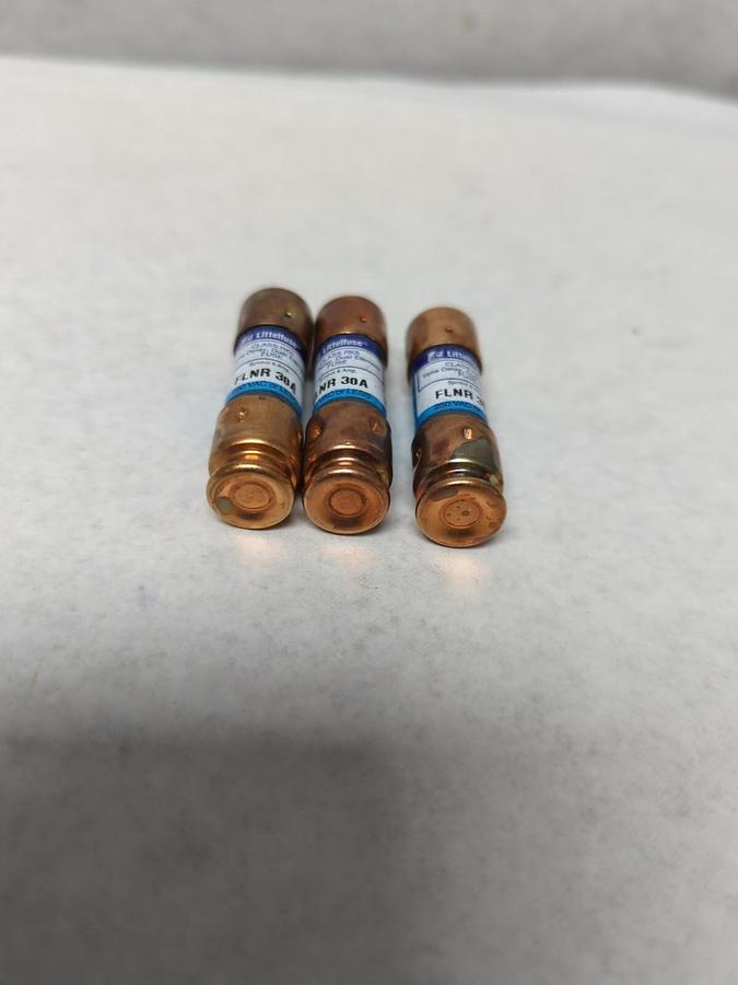 Used LITTELFUSE,FLNR 30A,TIME-DELAY 30 AMP FUSES LOT OF 3 PRE-OWNED