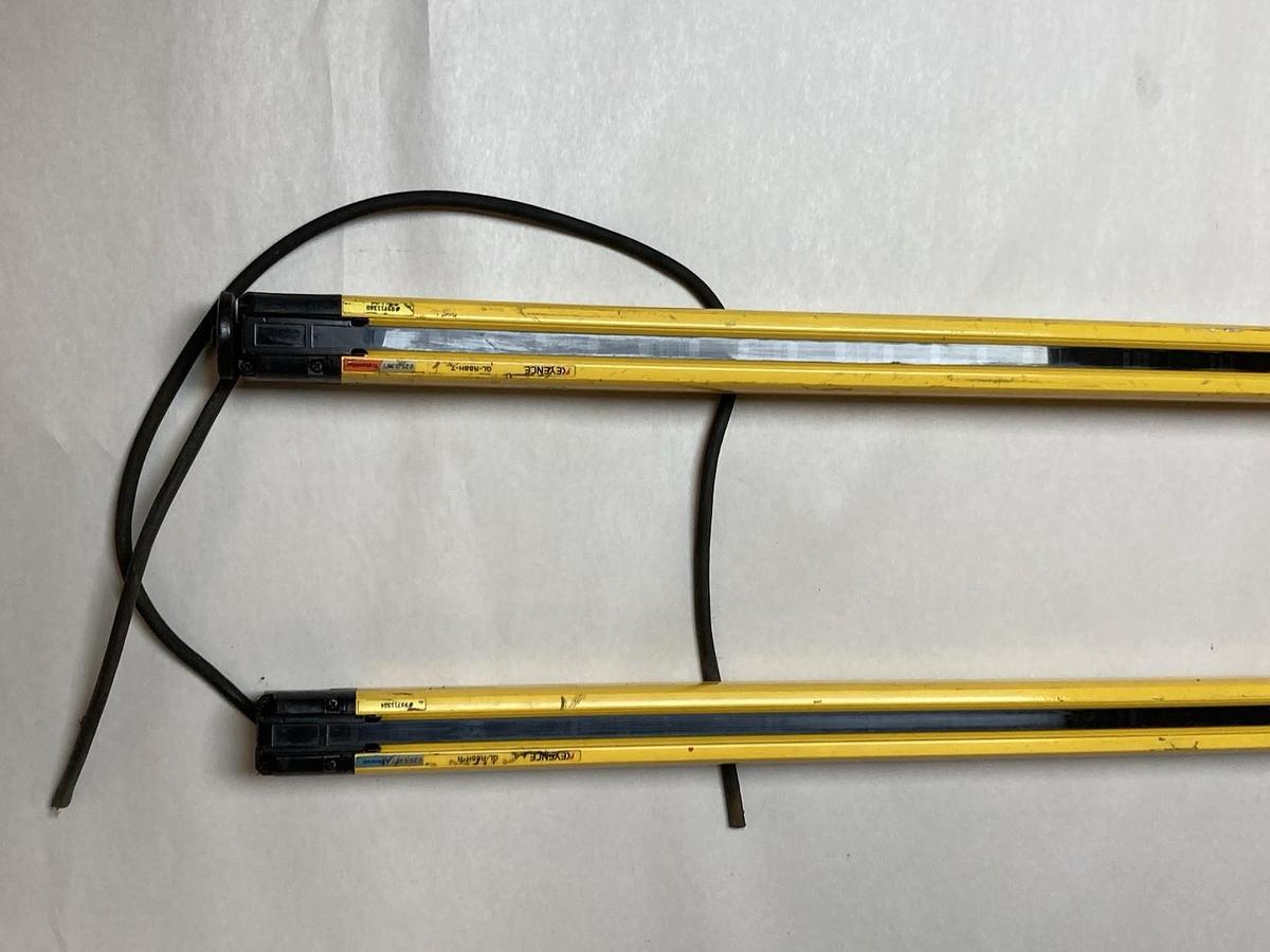 Used Keyence,GL-R88H-R + GL-R88H-T,Optical Safety Sensor 25mm 24VDC