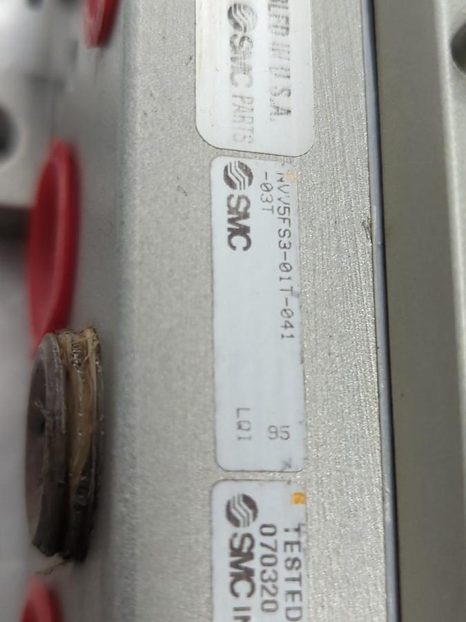 Used SMC,NVV5FS3-01T-041-03T,PNEUMATIC MANIFOLD W/ 3 VALVES NVFS3300-5FZ USED