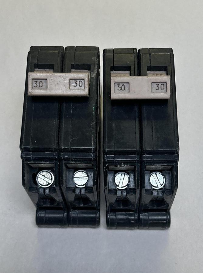 Used CUTLER-HAMMER,CH230,CIRCUIT BREAKER 30A 120/240V 2P LOT OF 2