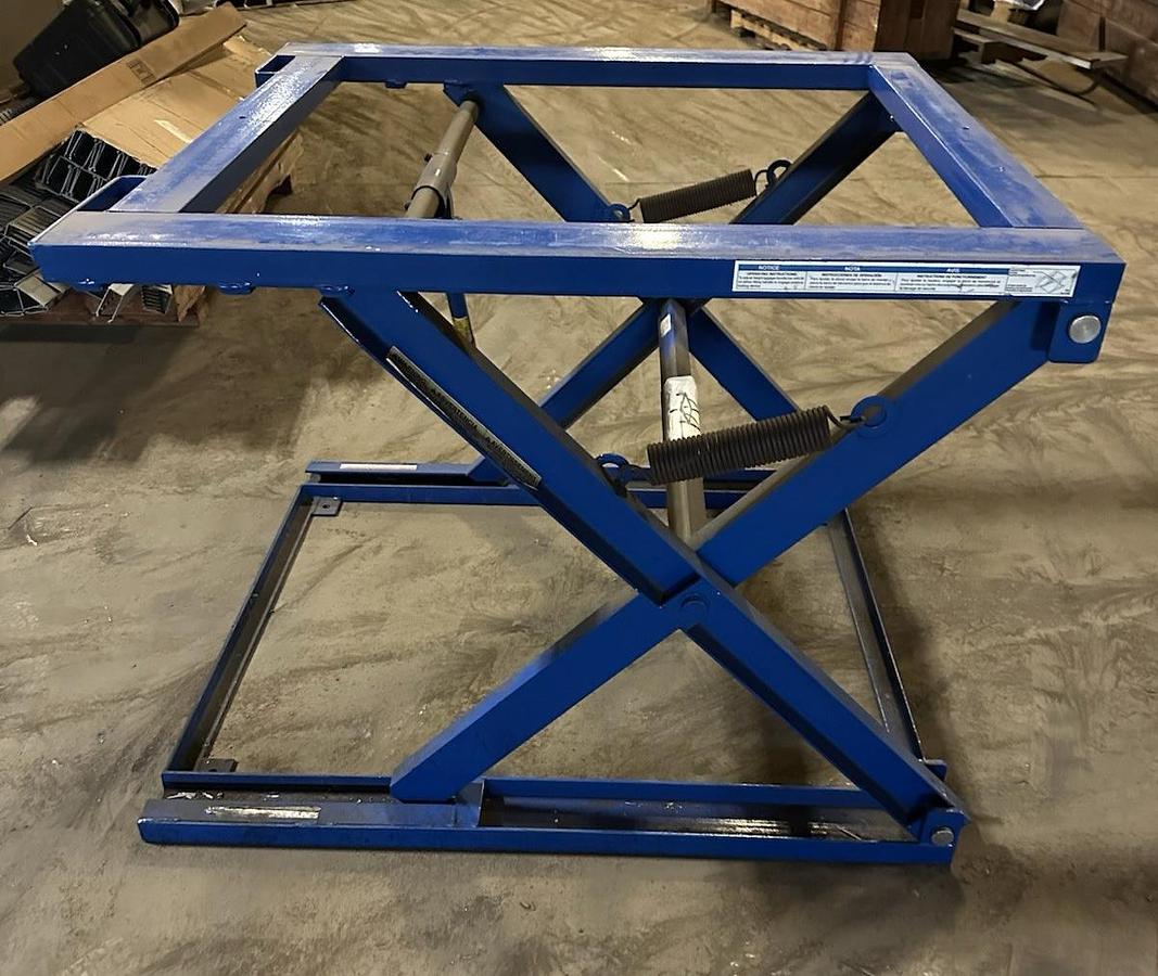 Vestil,PS-4045,5000lb Adjustable Height Manual Pallet Stand NEW w/o Caster Kit