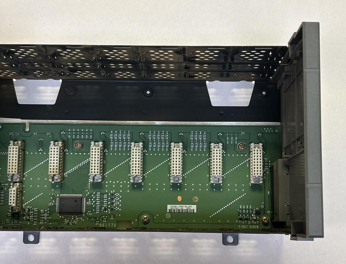 Used ALLEN BRADLEY,1746-A7,PLC 7 SLOT RACK W/ 1746-P1 POWER SUPPLY