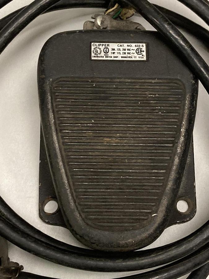 Used LIinemaster,632-S,Clipper Foot Switch 20A 1HP 125-250 VAC