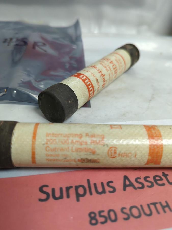 Used GOULD SHAWMUT,A6D45R,AMP-TRAP FUSE 45 AMP LOT OF 2 PRE-OWNED
