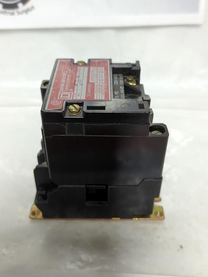 Used SQUARE D,8903-SM0-2,LIGHTING CONTACTOR 30 AMP 3-POLE PRE-OWNED