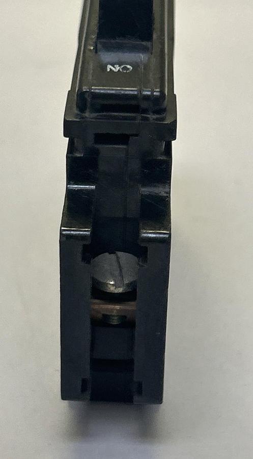 Used SQUARE D,QOU120,CIRCUIT BREAKER 20A 120/240V 1P