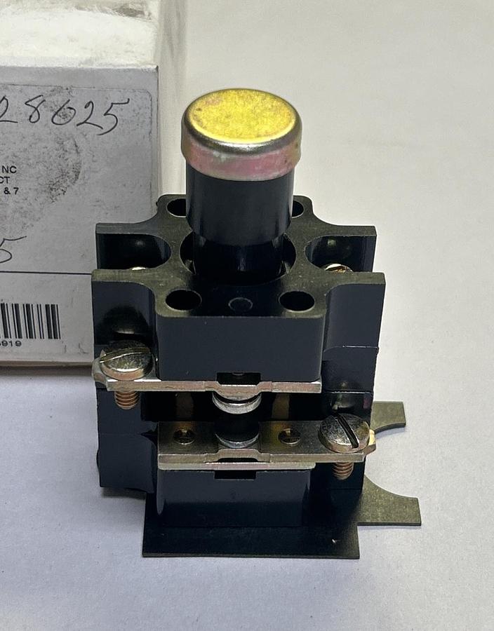 ALLEN BRADLEY,X-100957,PUSH BUTTON NEW