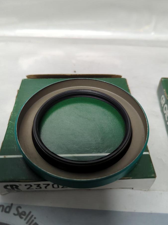 CHICAGO RAWHIDE,23702,OIL SEAL LOT OF 2 NOS